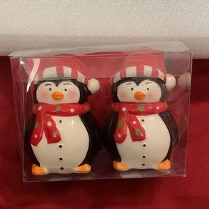 Christmas Penguins salt and pepper shakers